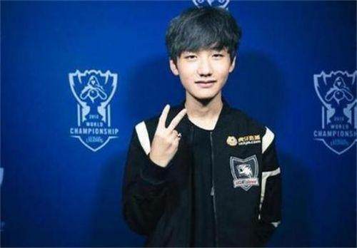 格纳布里：凯恩在防守中表现出色，进球归功于球队定位球教练