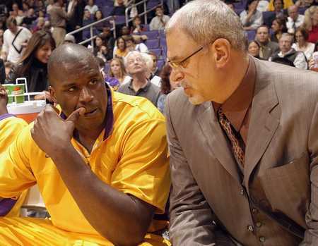 广东启程俱乐部杯！萨姆纳不提裤子，奎因帅气，杨溢也随队出征！